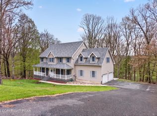 5753 Wildflower Cir, Stroudsburg, PA 18360