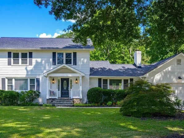 1220 Sherry Dr, Alpharetta, GA 30009