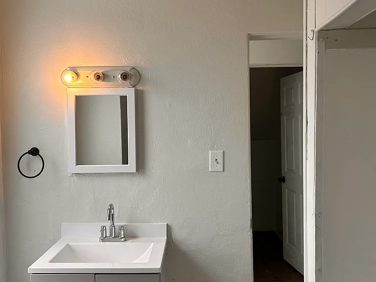 268 Seneca St — Photo 12