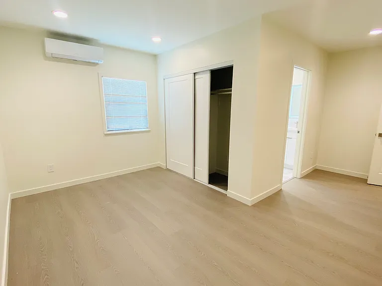 329 N Bushnell Ave — Photo 8