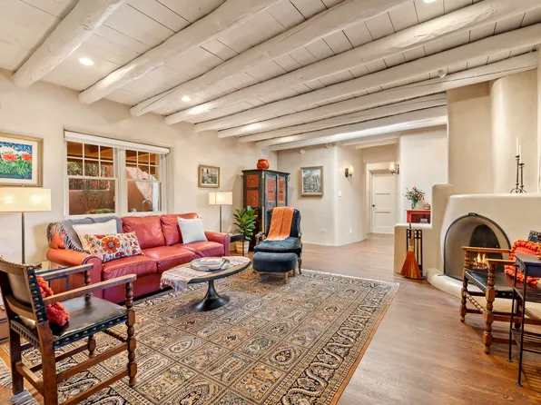 627 Garcia St, Santa Fe, NM 87505