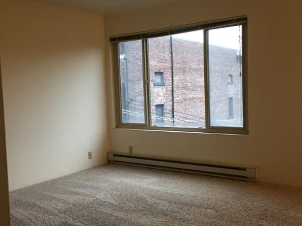 710 2nd Ave W APT 12, Seattle, WA 98119