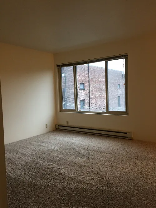Interior Photo - 710 2nd Ave W #12