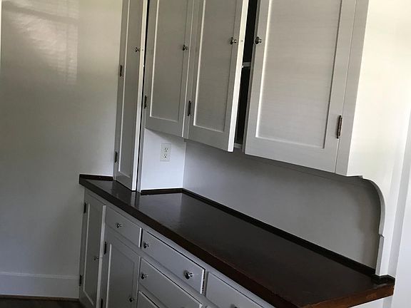 5th image of 1101 Windsor Pl