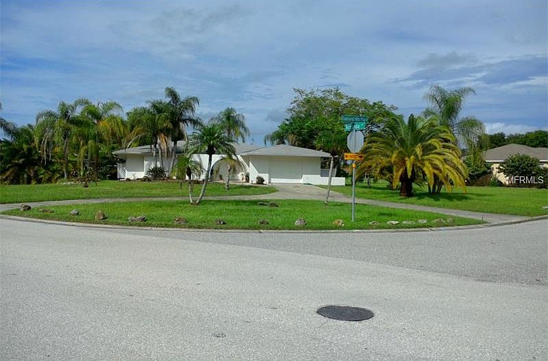 1st image of 162 Rotonda Cir