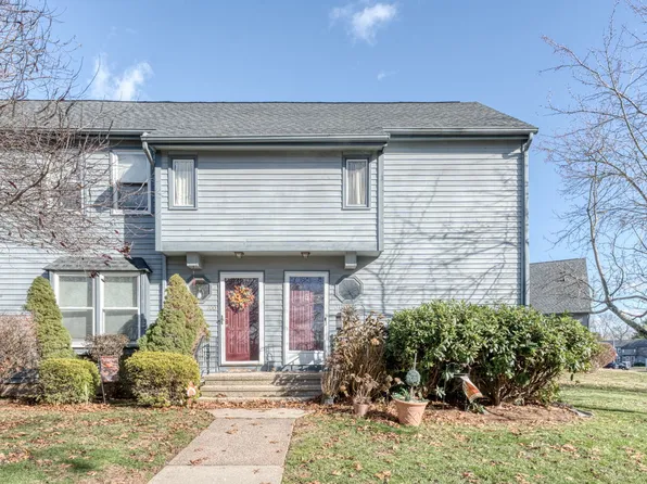 1 Abbott Road #101, Ellington, CT 06029
