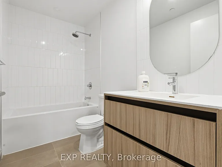 7950 Bathurst St #625 — Photo 7