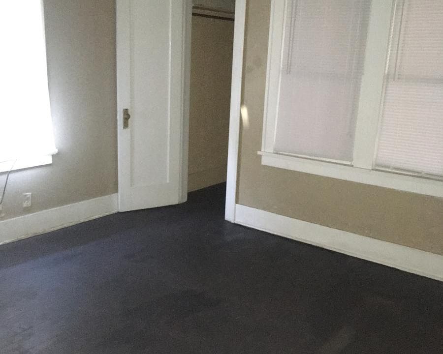 1st image of 1403 E Randolph Ave