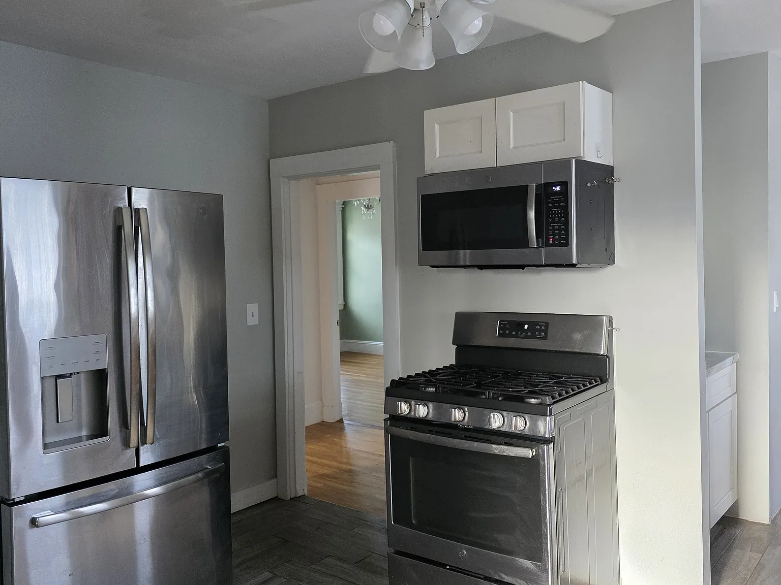2 bed, 1170 sqft, $3,000 — Photo 1