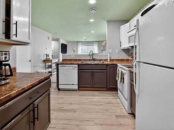 5th image of 218 South Musket Ridge Drive #6