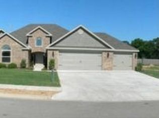 2002 Oakmont Dr NE, Bentonville, AR 72712