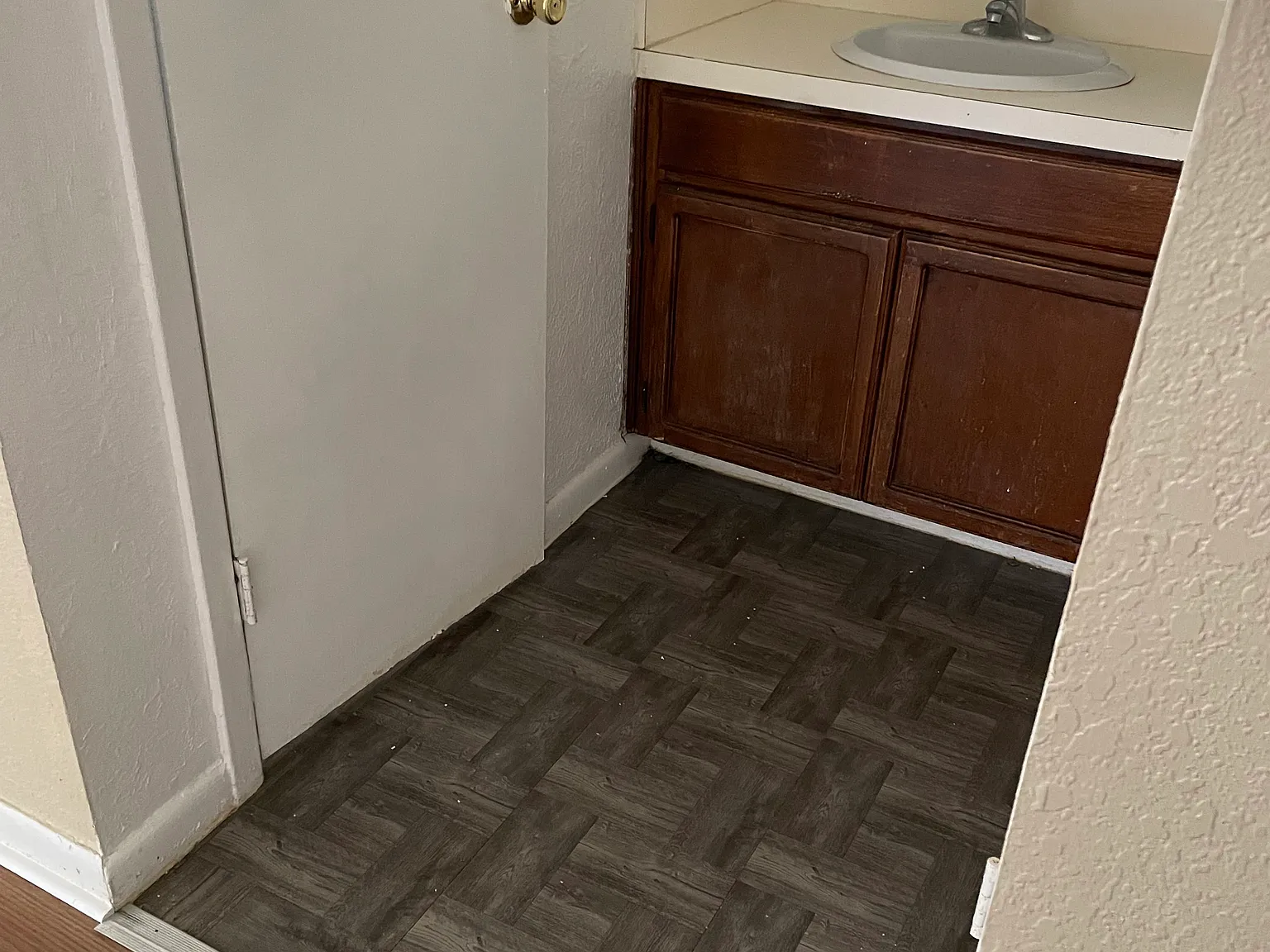 1bd/1ba with Balcony — Photo 3