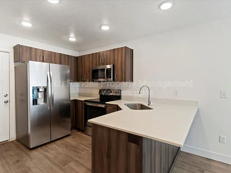 1173 W Shady Brook Ln #11 — Photo 7