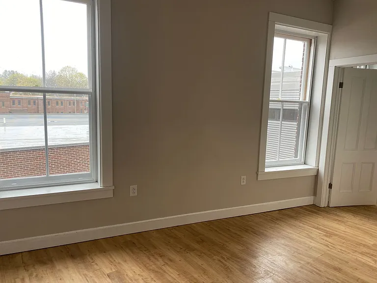 339 Main St #307 — Photo 8