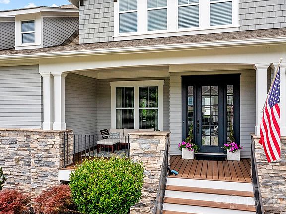 3rd image of 14103 Holly Glade Cir