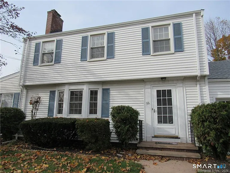 36 Rochford Ave — Photo 2