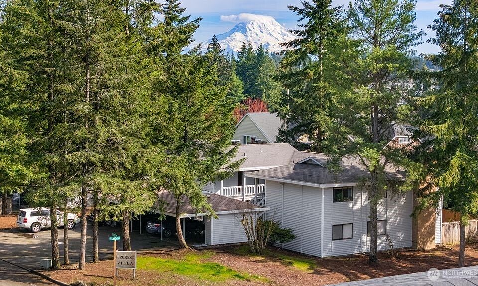 1st image of 1461 Rainier Court