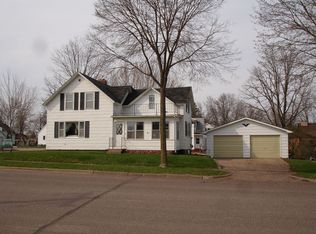 1421 9th Ave, Bloomer, WI 54724