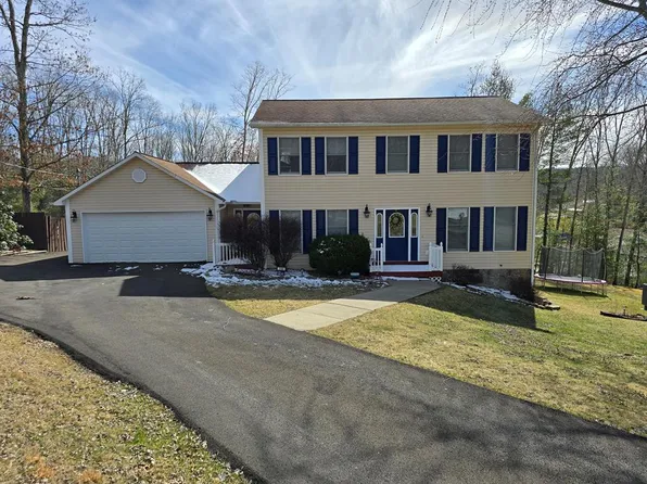 166 Old Antler Way, Daniels, WV 25832