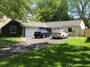 136 N Pinecrest Rd, Bolingbrook, IL 60440