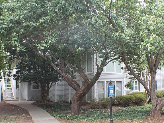 2nd image of 1600 Alexandria Ct SE #1600