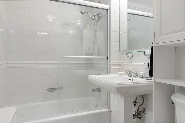 Rented by Compass | media 35