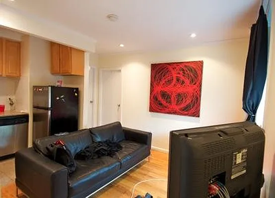 Rented by Veracity NYC LLC | media 36