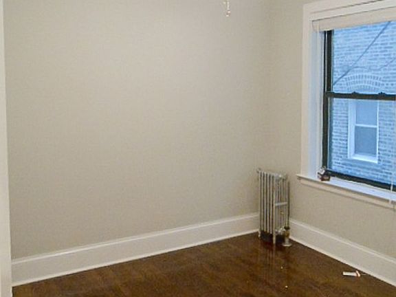 4th image of 2211 1/2 W Foster Ave #2