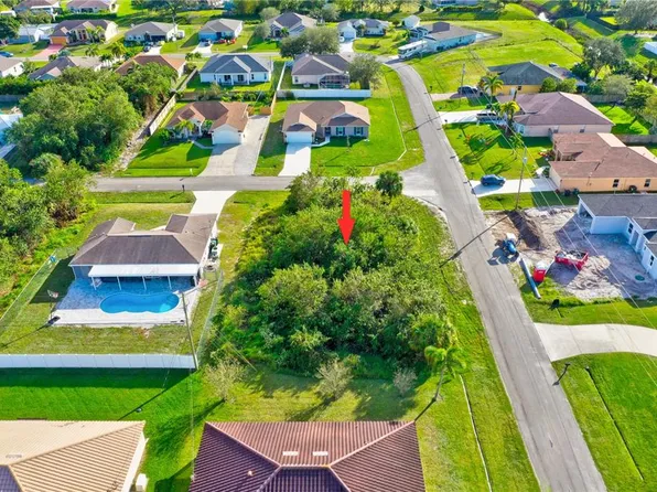 4055 SW Halcomb St #16, Pt Saint Lucie, FL 34953