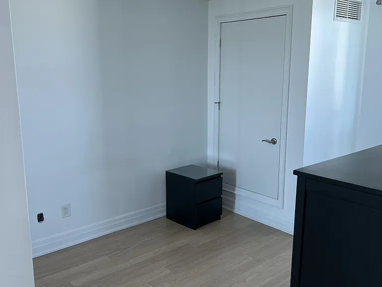 100 John St #2401 — Photo 17