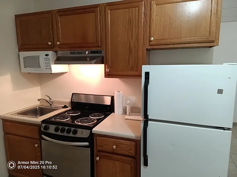 104 Adams St #8 — Photo 1
