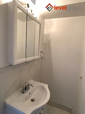 Rented by Level Group | media 34