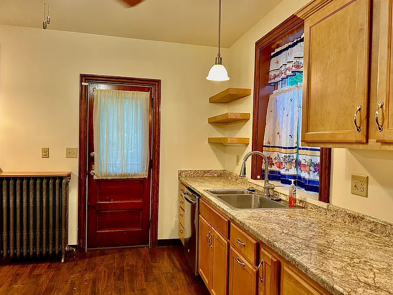 5010 Pulaski Ave — Photo 15