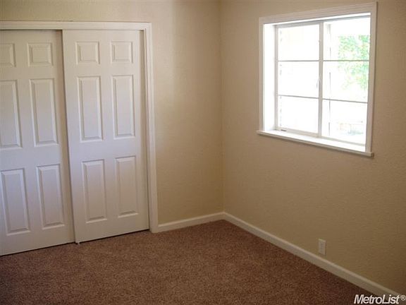 3rd image of 2746 19th Ave