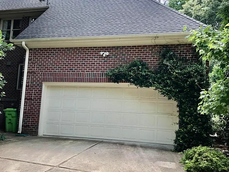 205 Berry Hill Dr — Photo 31