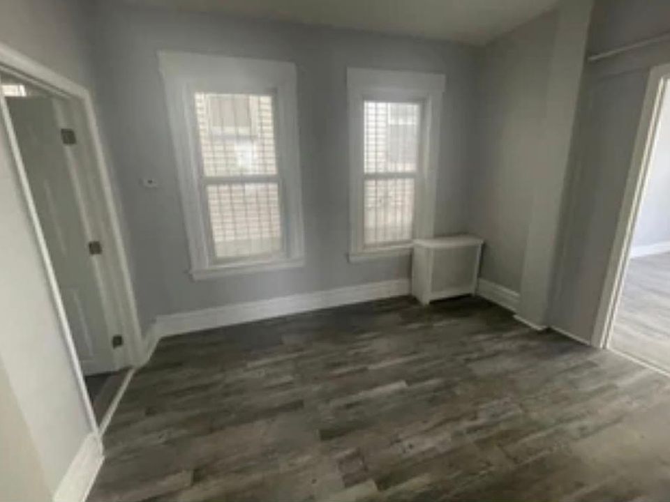 2nd image of 1070 Grove St #1R