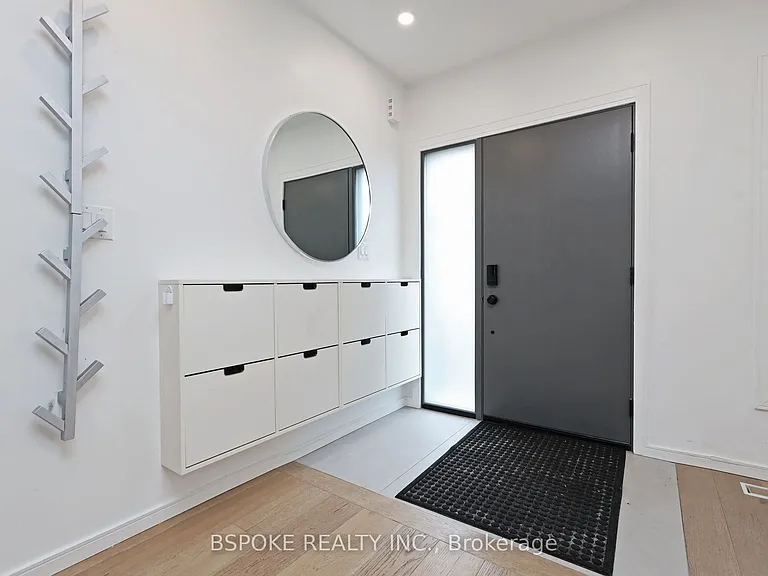 707 Mortimer Ave — Photo 4