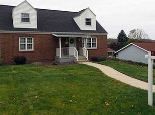 205 Orchard Ave, Rostraver Township, PA