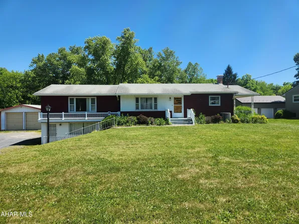 736 Quaker Valley Rd, New Paris, PA 15554