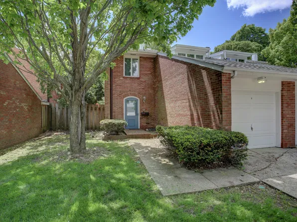 1311 Brighton Dr, Urbana, IL 61801