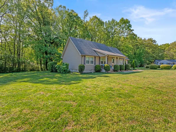 303 Rutledge Ave, Tullahoma, TN 37388
