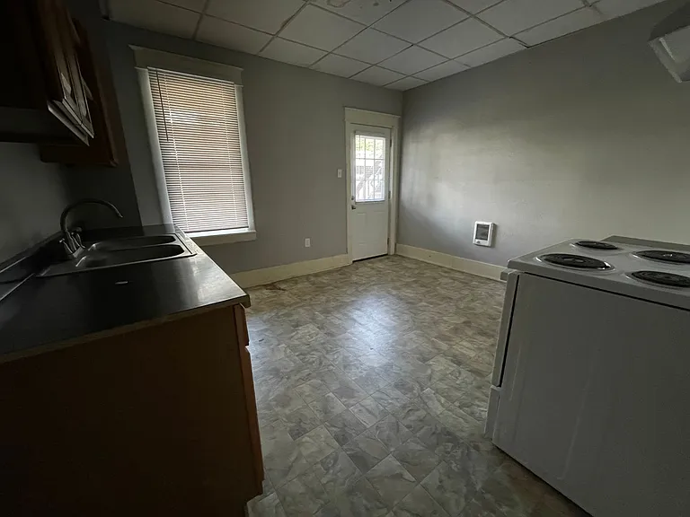 10 Valley Street — Photo 3
