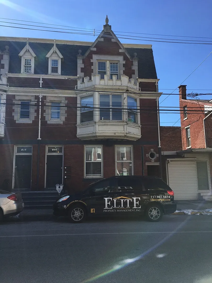 1 bedroom unit - York City School District — Photo 1