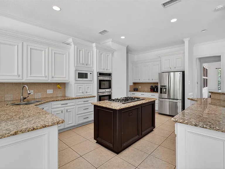 10626 Crystal Cove Dr — Photo 30