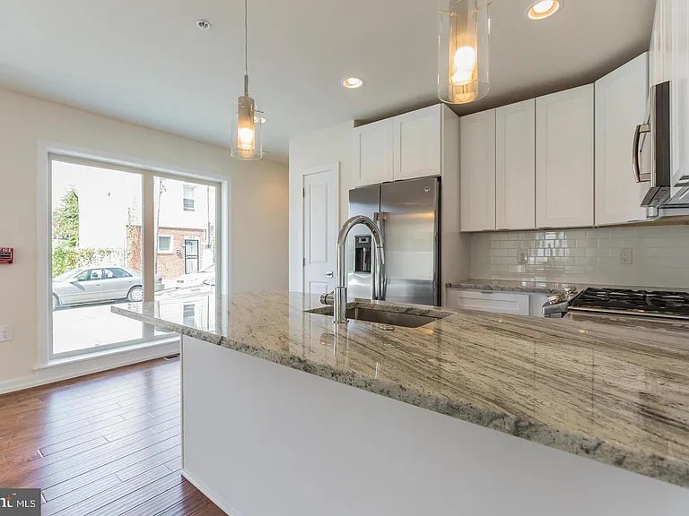 3401 Hamilton St #6 — Photo 20