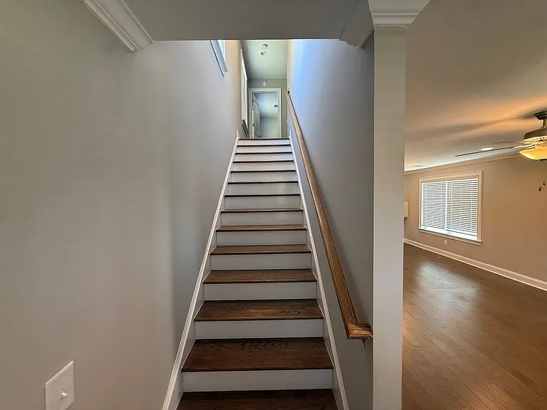 1960 Armistead Ln — Photo 13