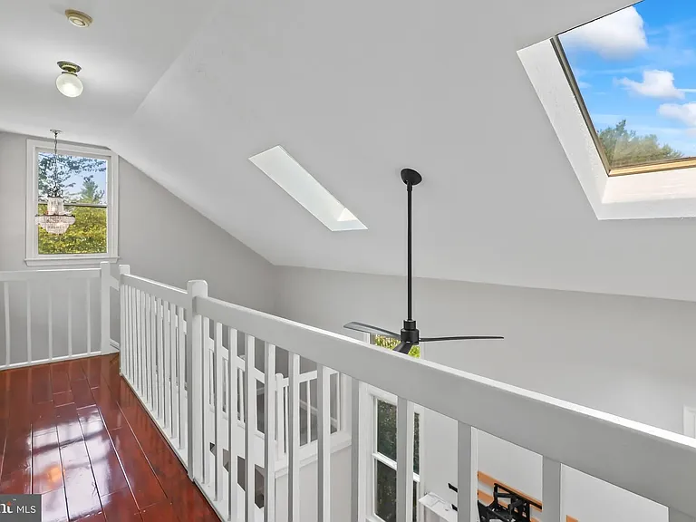 8421 Hollis Ln — Photo 21