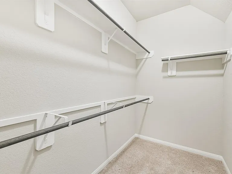 2934 Lawrence Park Ct — Photo 23