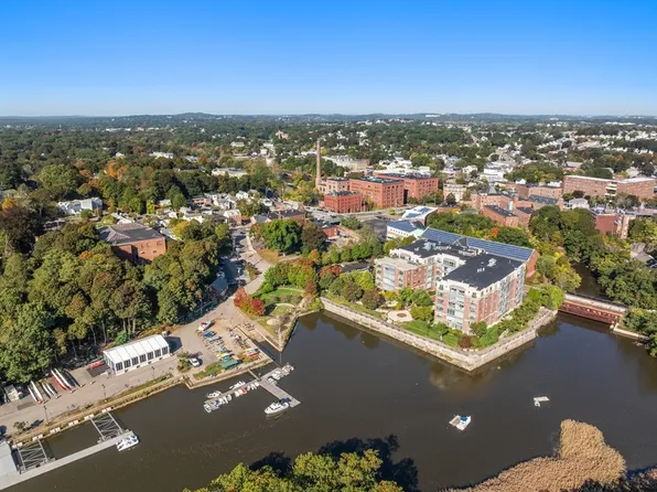 88 Wharf St Unit 607, Milton, MA 02186
