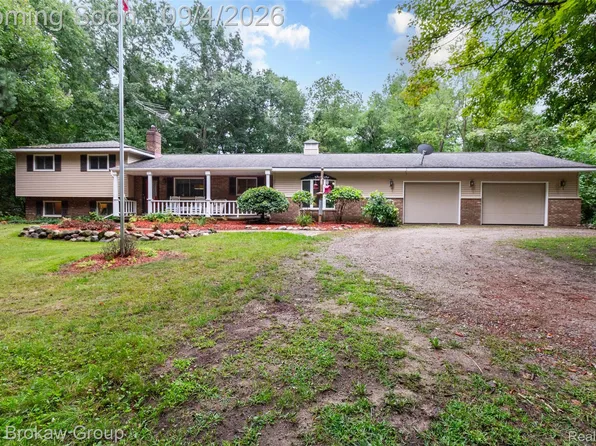 3747 Ray Rd, Oxford, MI 48370